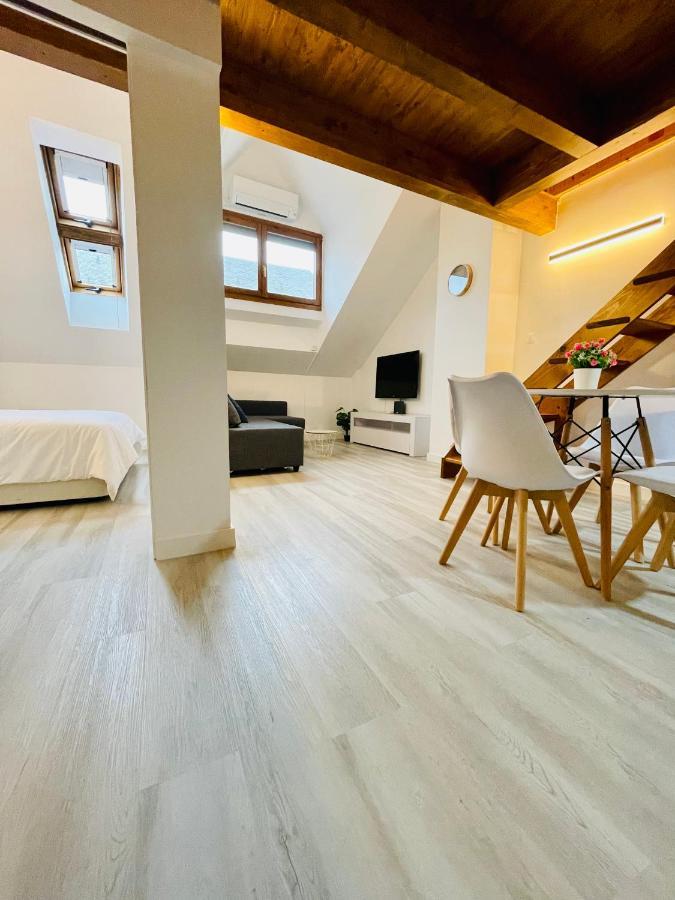 El Atico Nuevo En El Centro Con Ascensor, Garaje, Aire Acondicionado Y Wifi Apartamento Biescas  Exterior foto
