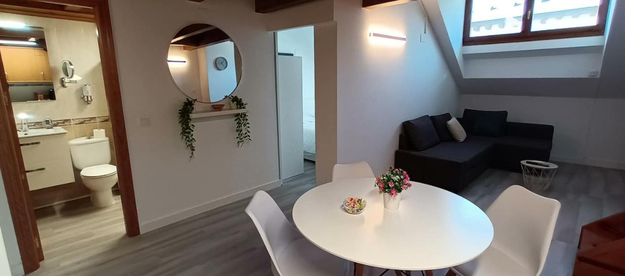 El Atico Nuevo En El Centro Con Ascensor, Garaje, Aire Acondicionado Y Wifi Apartamento Biescas  Exterior foto
